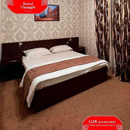 Grand Uzbegim Hotel Tasjkent Buitenkant foto